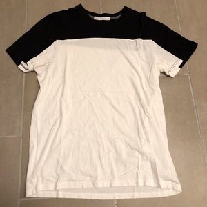 Alternative Black/white T shirt
